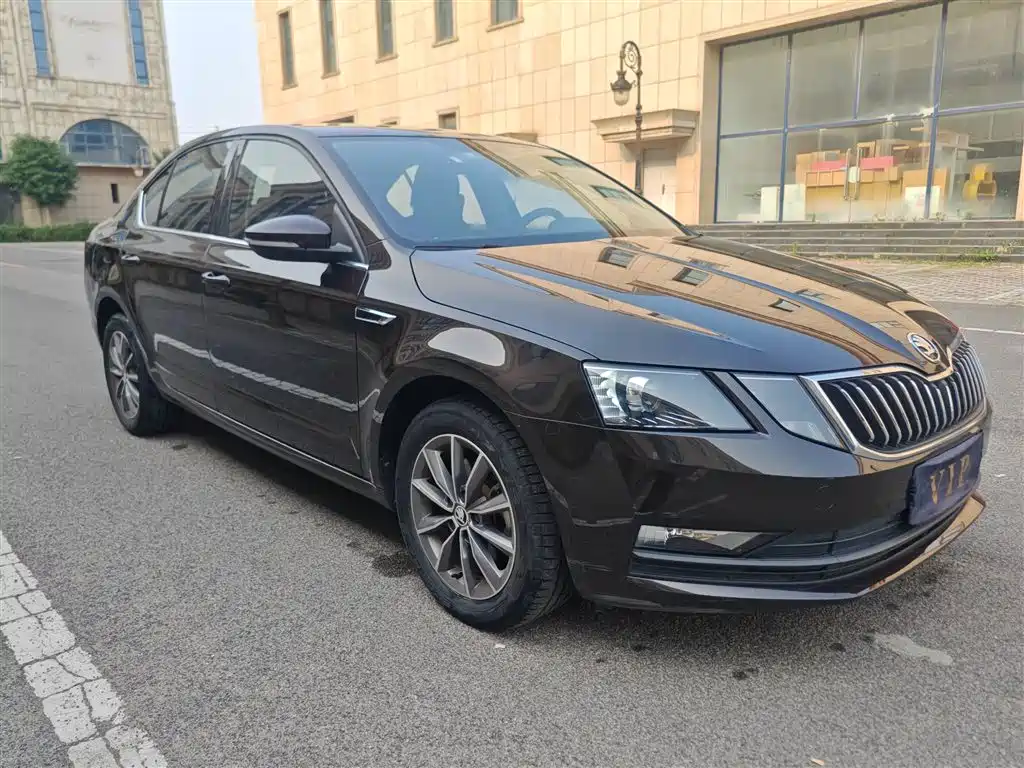 Skoda Octavia — фото 6