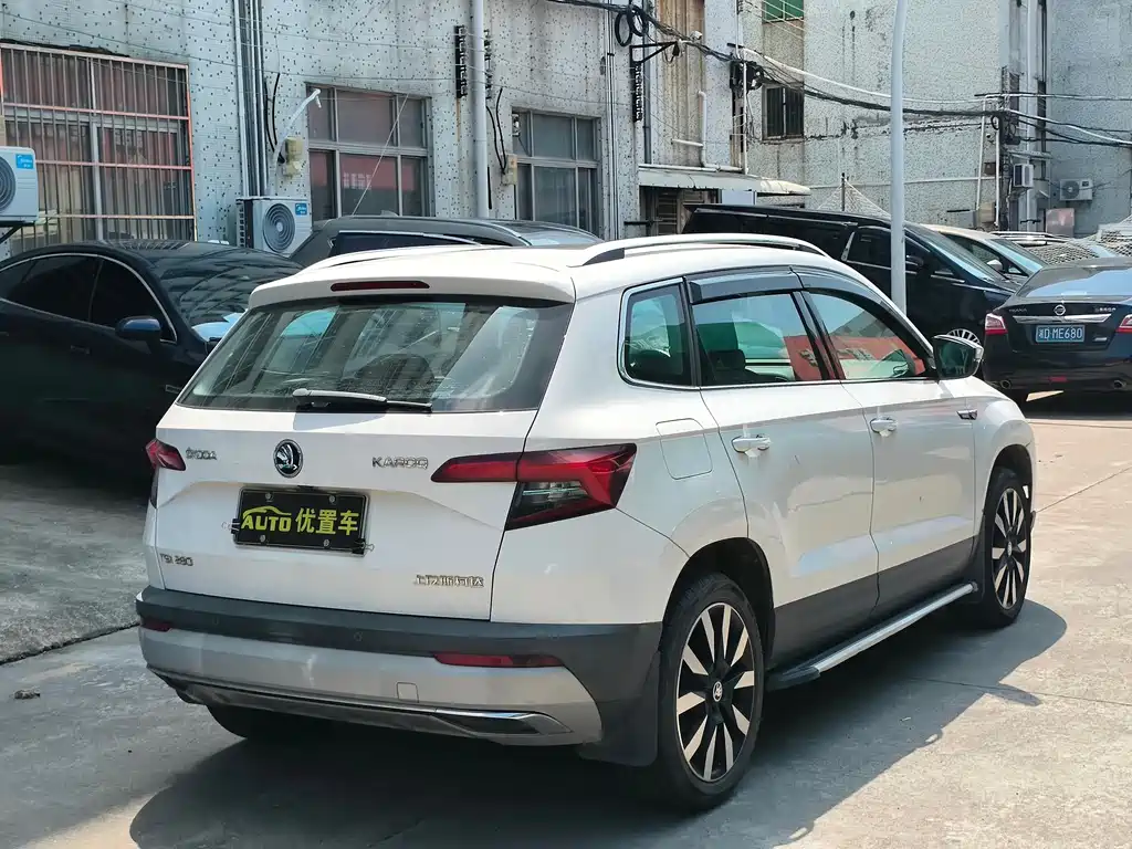 Skoda Karoq — фото 8