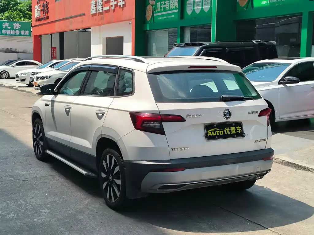 Skoda Karoq — фото 9
