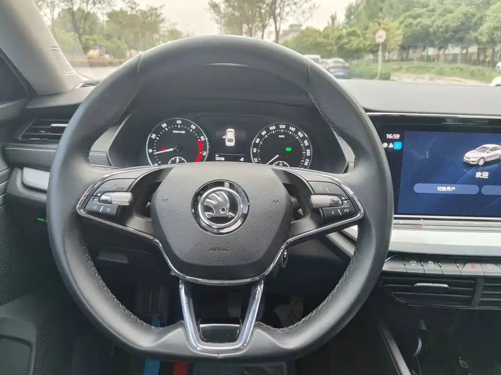 Skoda Octavia — фото 15