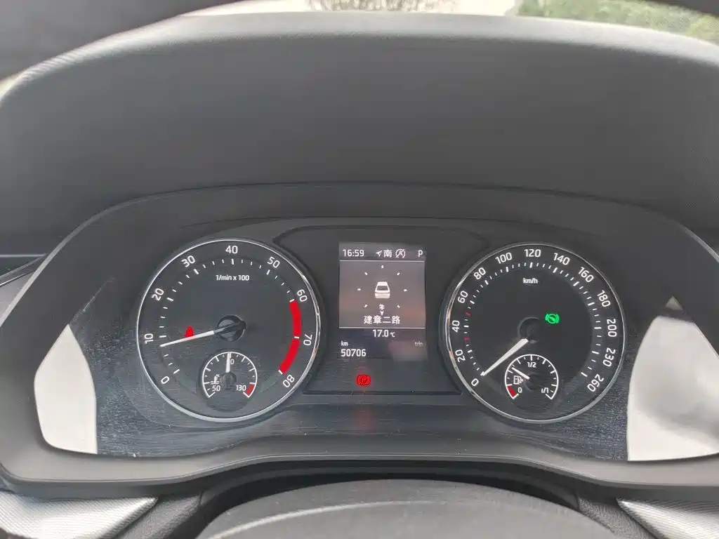 Skoda Octavia — фото 18