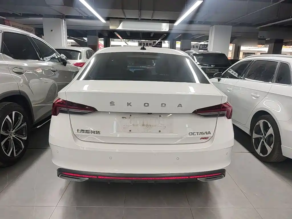 Skoda Octavia — фото 3
