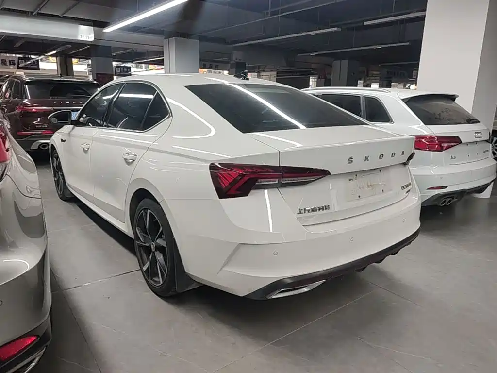 Skoda Octavia — фото 24