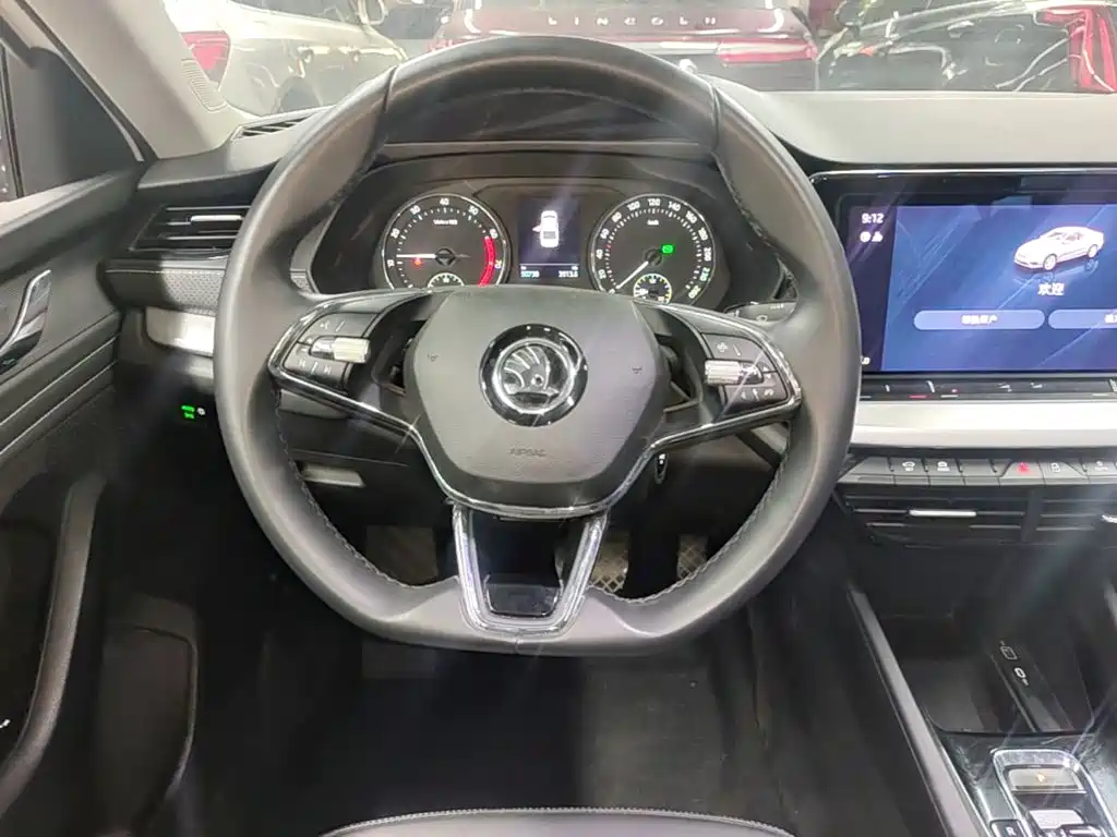 Skoda Octavia — фото 4