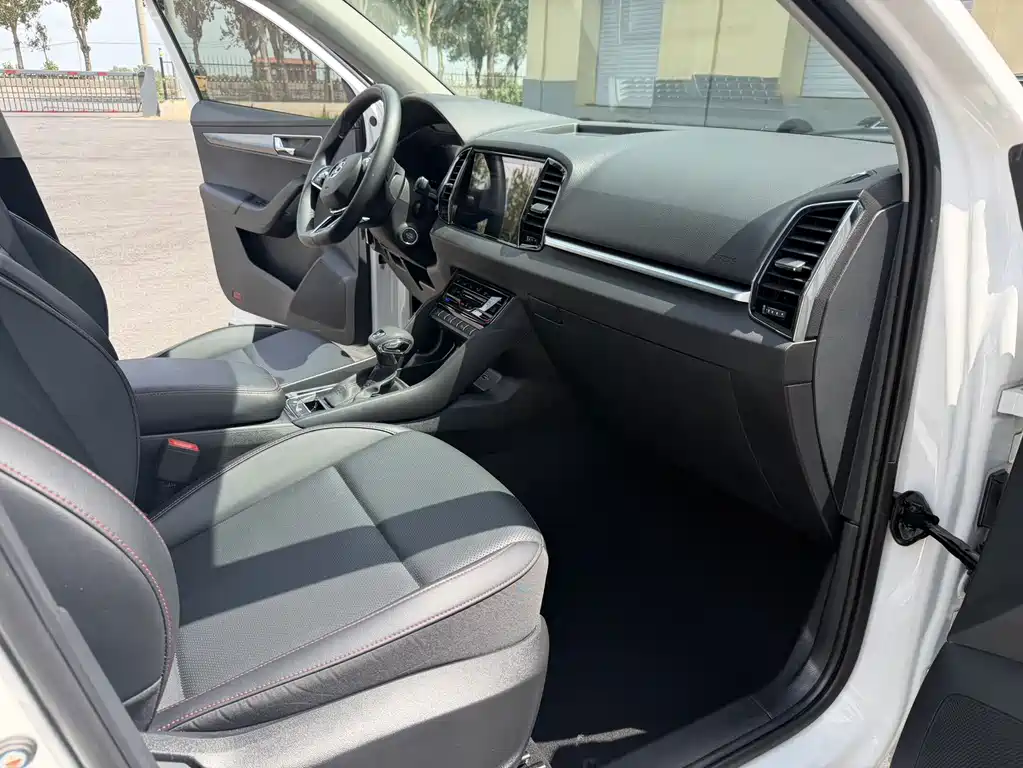 Skoda Karoq — фото 10