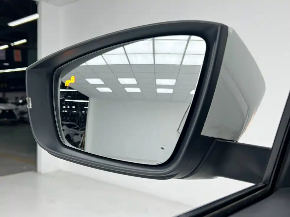 Skoda Karoq — фото 19