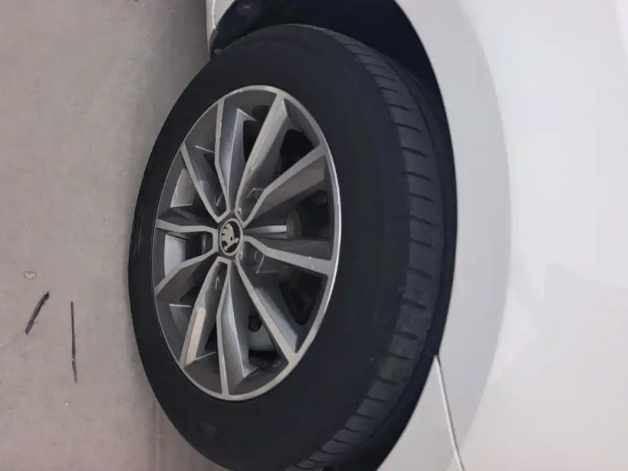 Skoda Octavia — фото 6