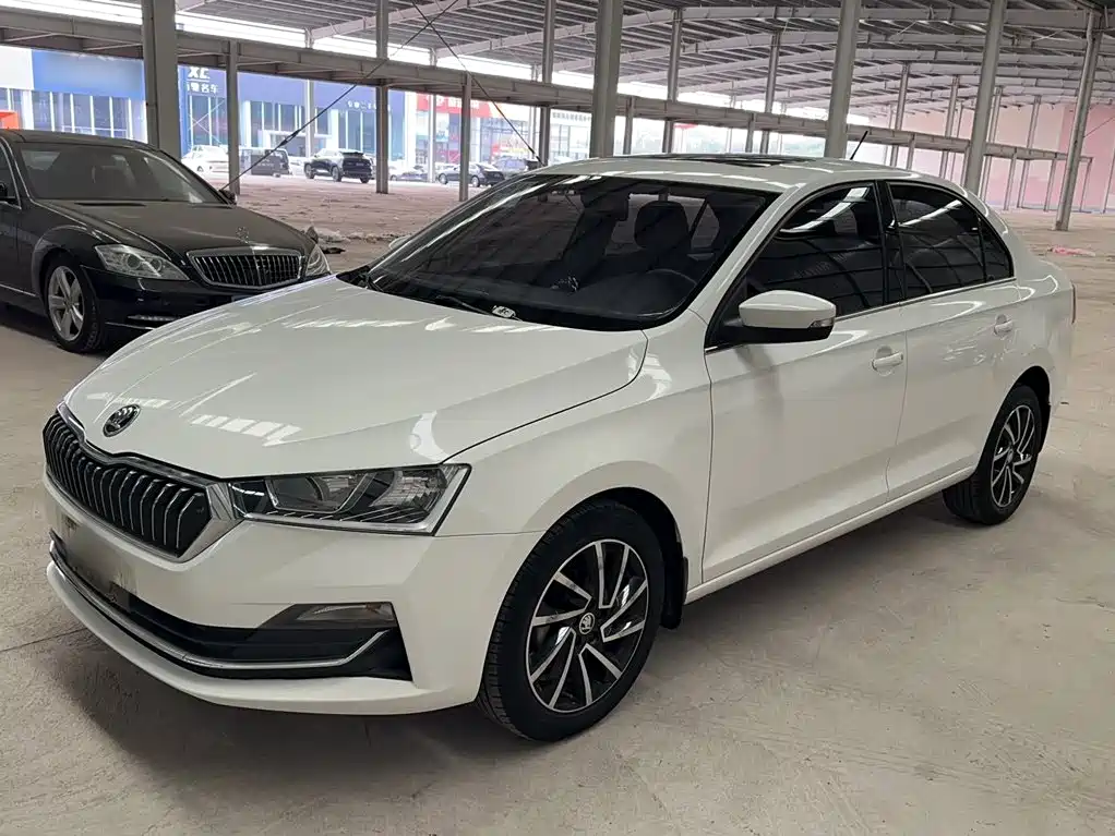 Skoda Rapid — фото 3