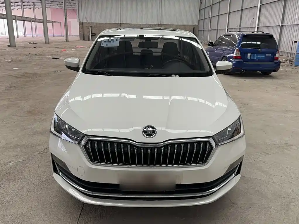 Skoda Rapid — фото 10
