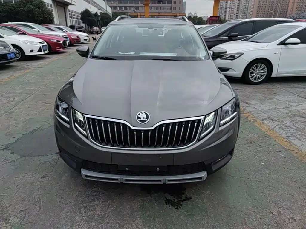 Skoda Octavia — фото 3
