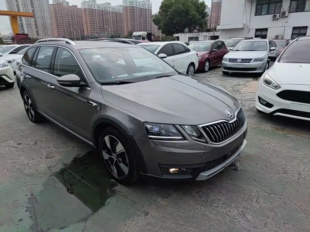 Skoda Octavia — фото 4