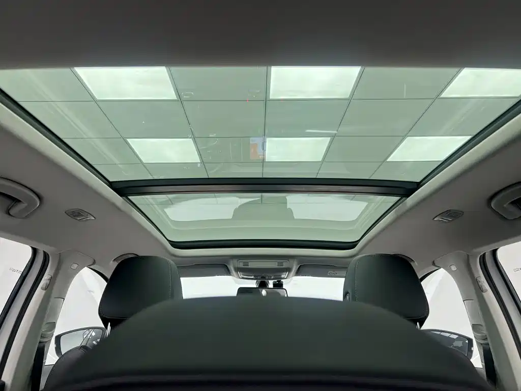 Skoda Karoq — фото 18