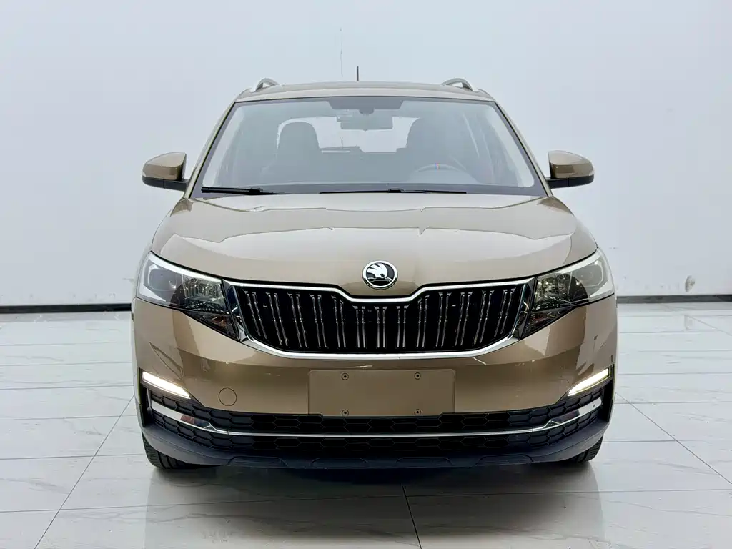 Skoda Kamiq — фото 2