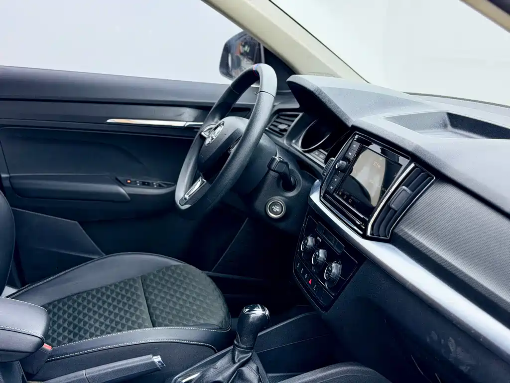 Skoda Kamiq — фото 8