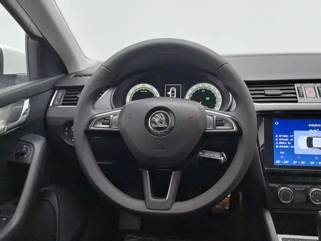 Skoda Octavia — фото 11