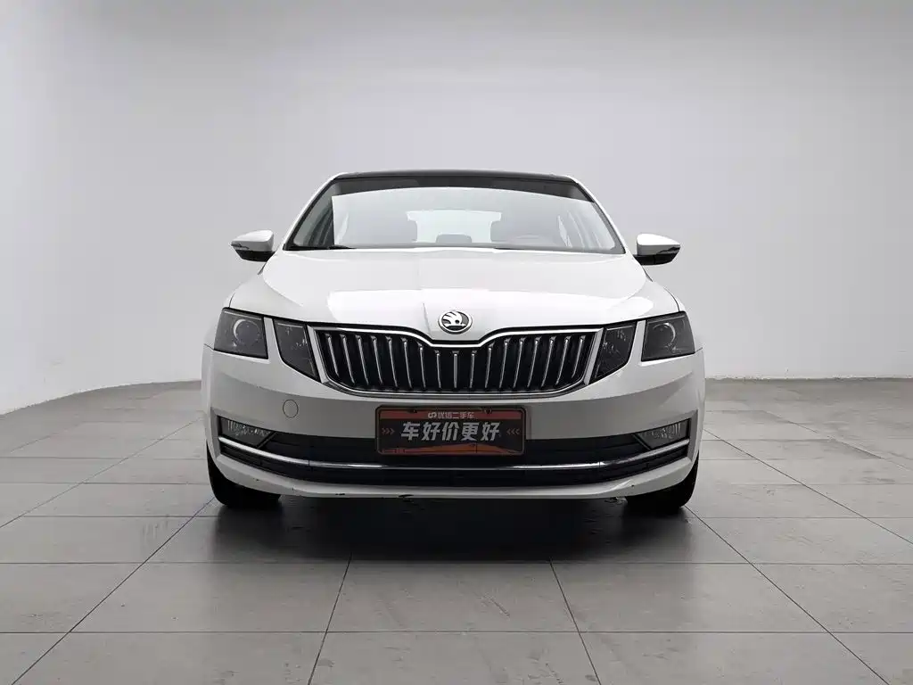 Skoda Octavia — фото 3
