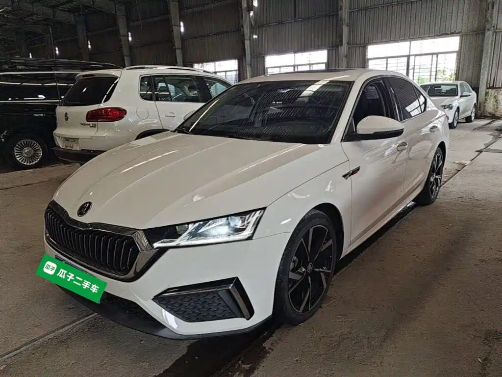 Skoda Octavia — фото 2