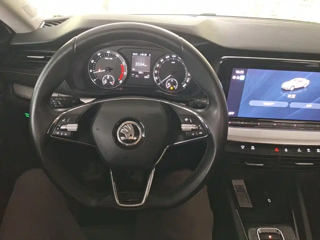Skoda Octavia — фото 11