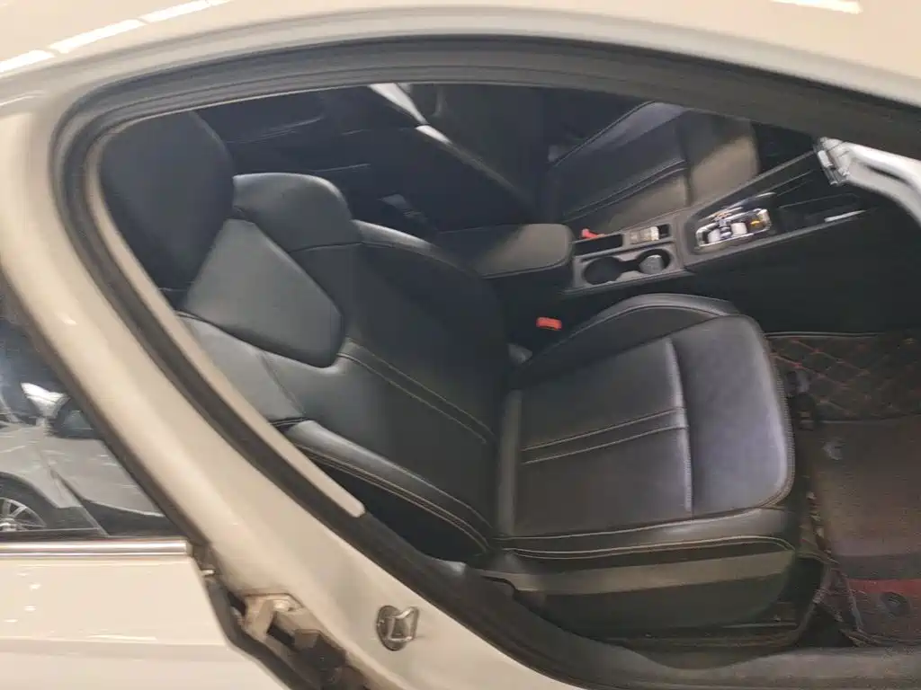 Skoda Octavia — фото 25