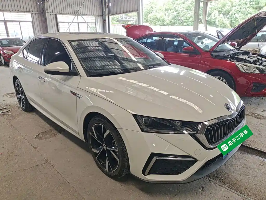 Skoda Octavia — фото 4