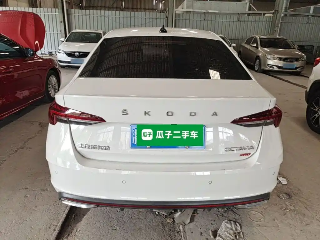 Skoda Octavia — фото 6