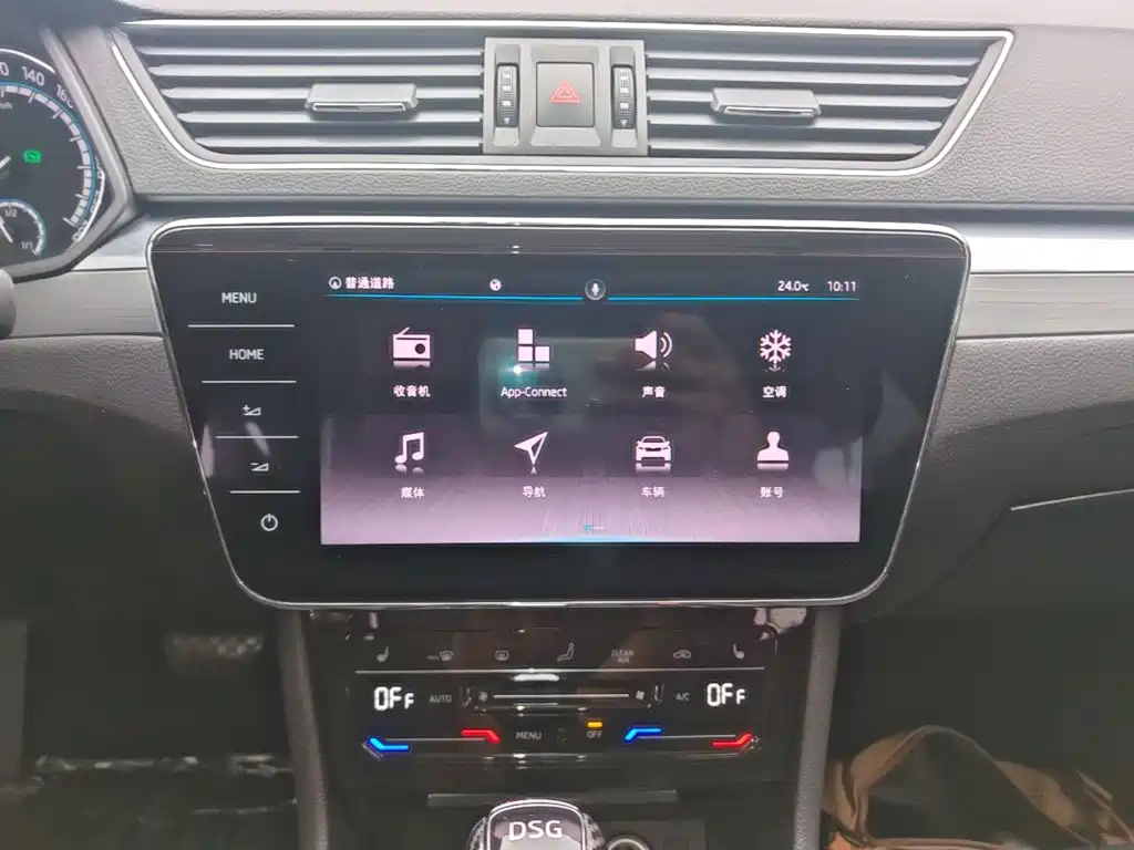 Skoda Superb — фото 13