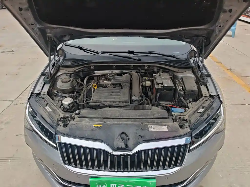 Skoda Superb — фото 20