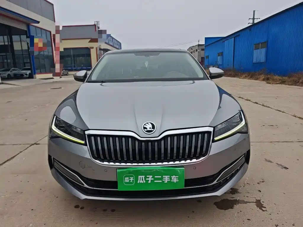 Skoda Superb — фото 3