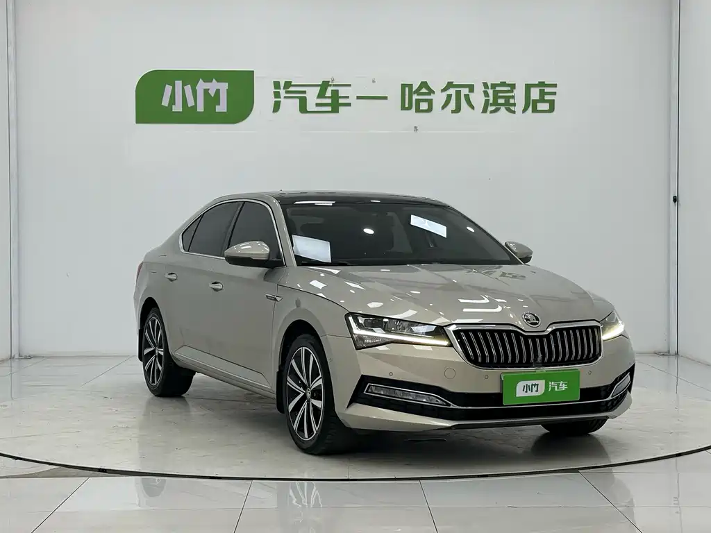 Skoda Superb — фото 3