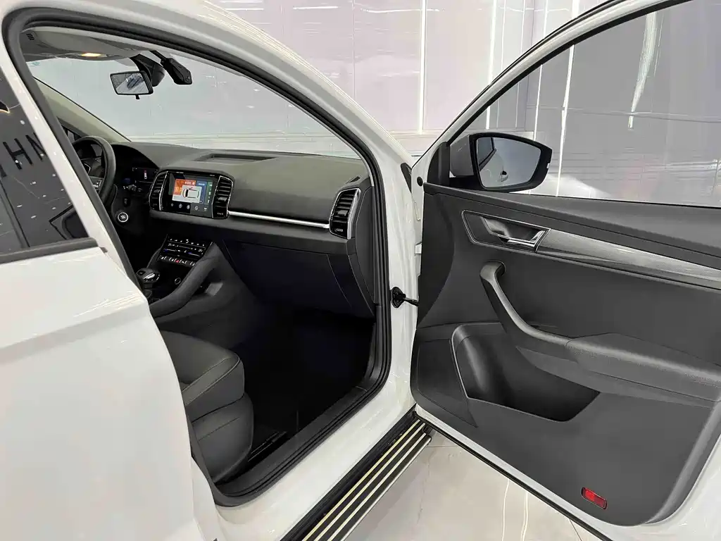 Skoda Karoq — фото 17