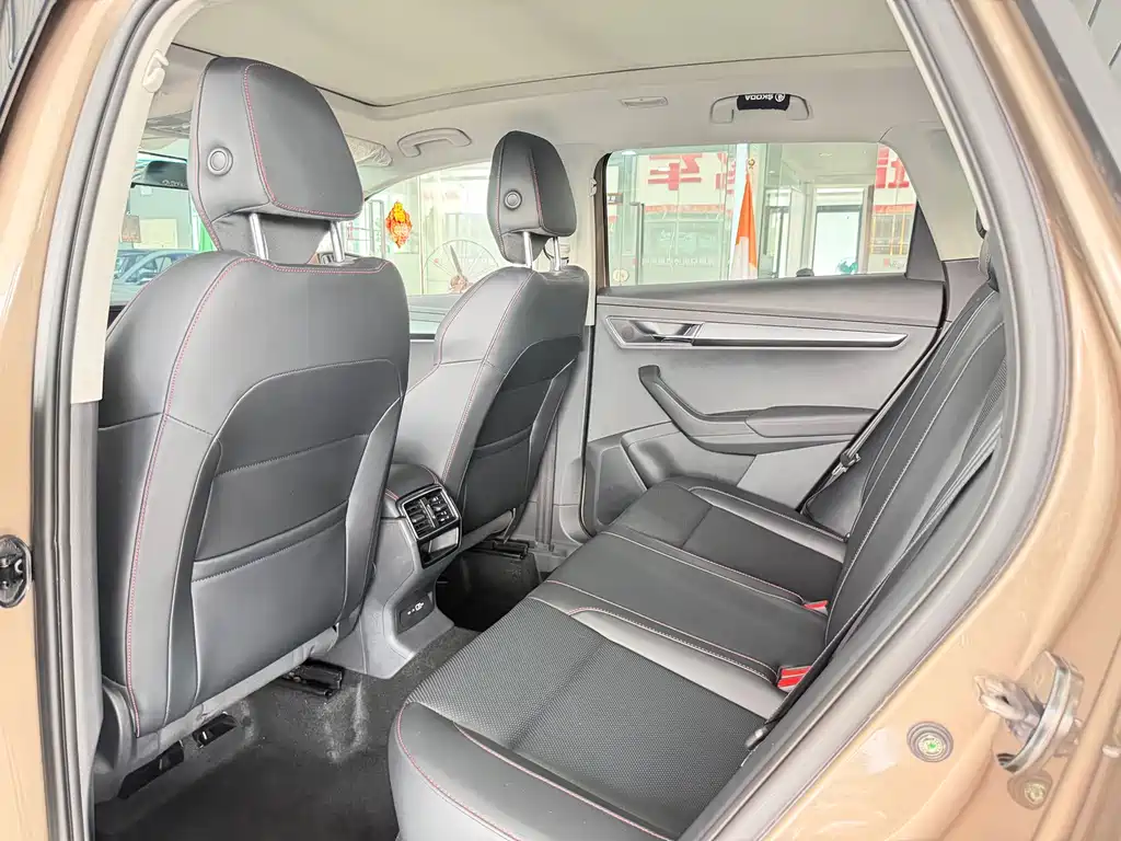 Skoda Karoq — фото 6
