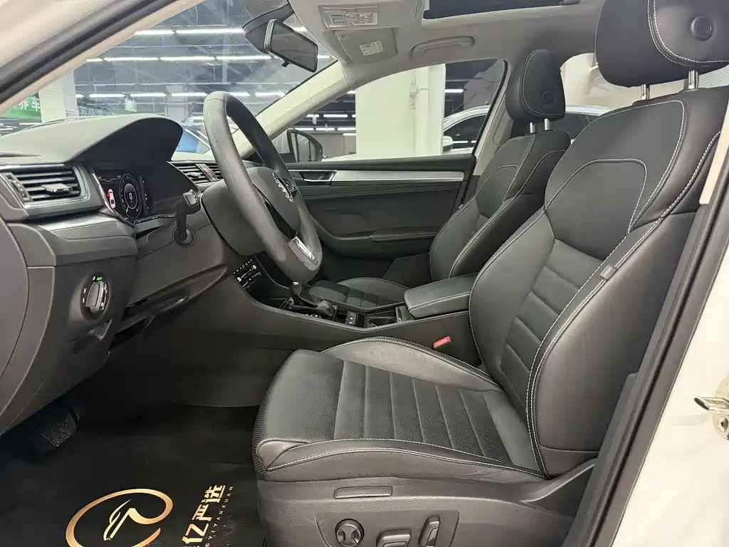 Skoda Superb — фото 14