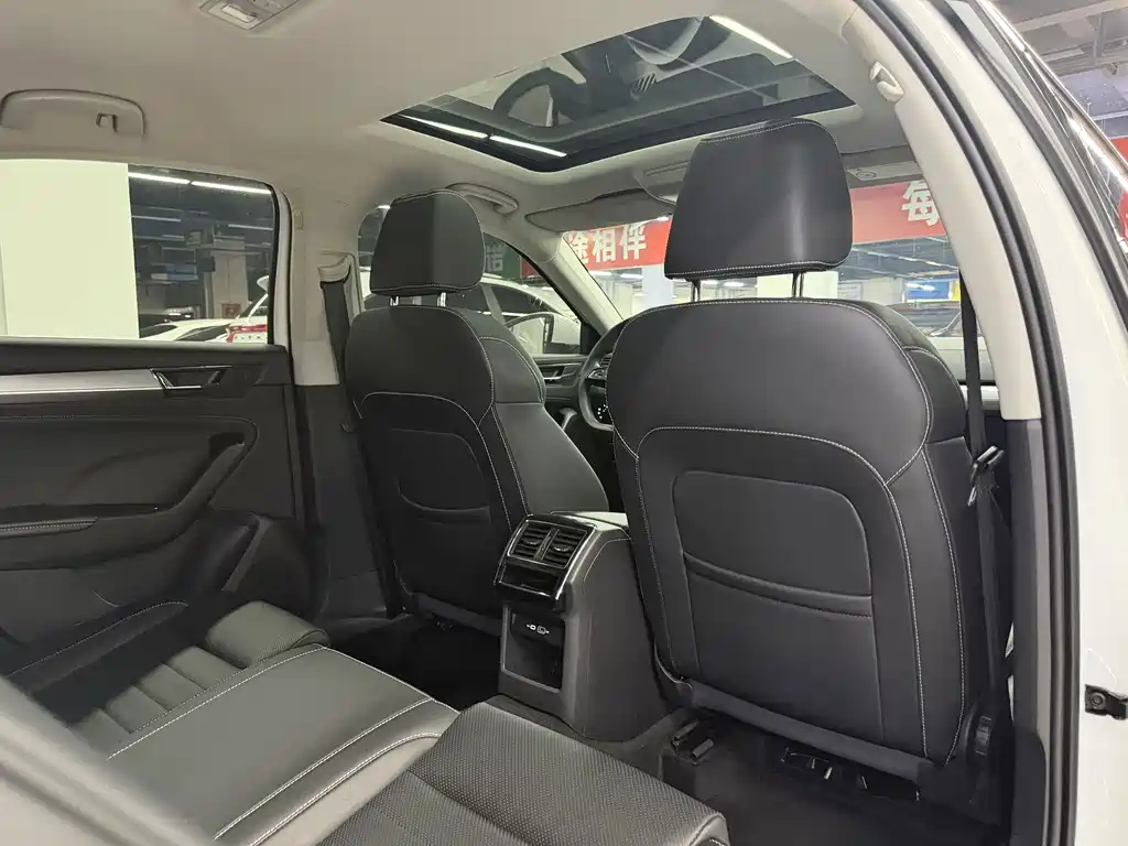 Skoda Superb — фото 6