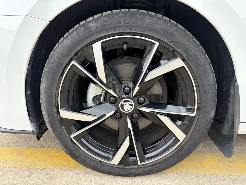 Skoda Octavia — фото 22