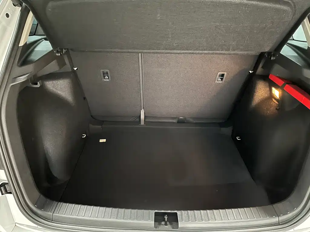 Skoda Karoq — фото 20