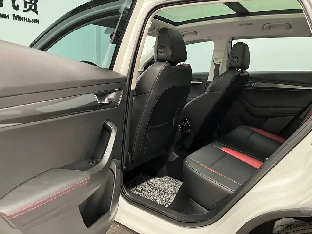 Skoda Karoq — фото 8