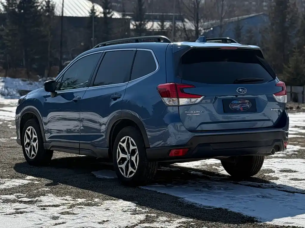 Subaru Forester — фото 4