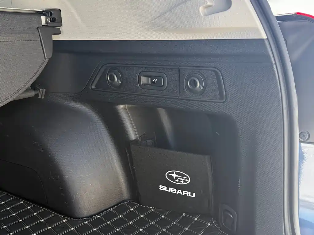 Subaru Forester — фото 8