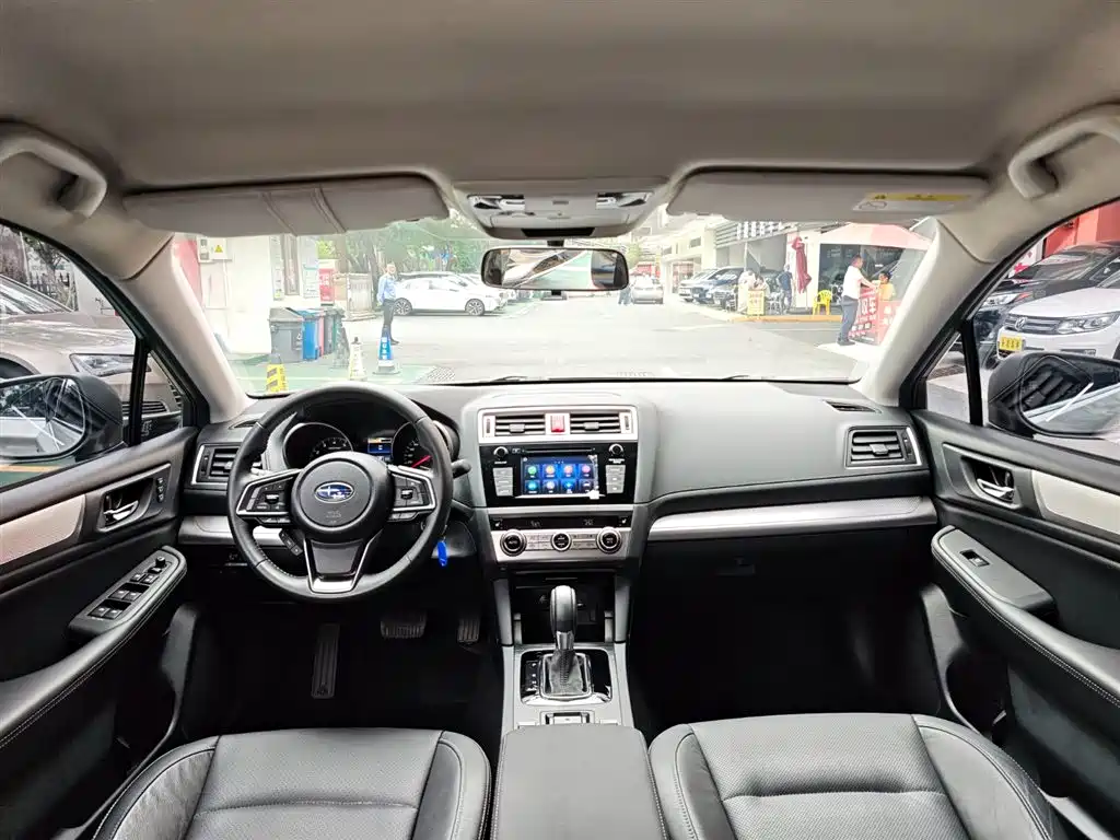 Subaru Outback — фото 19