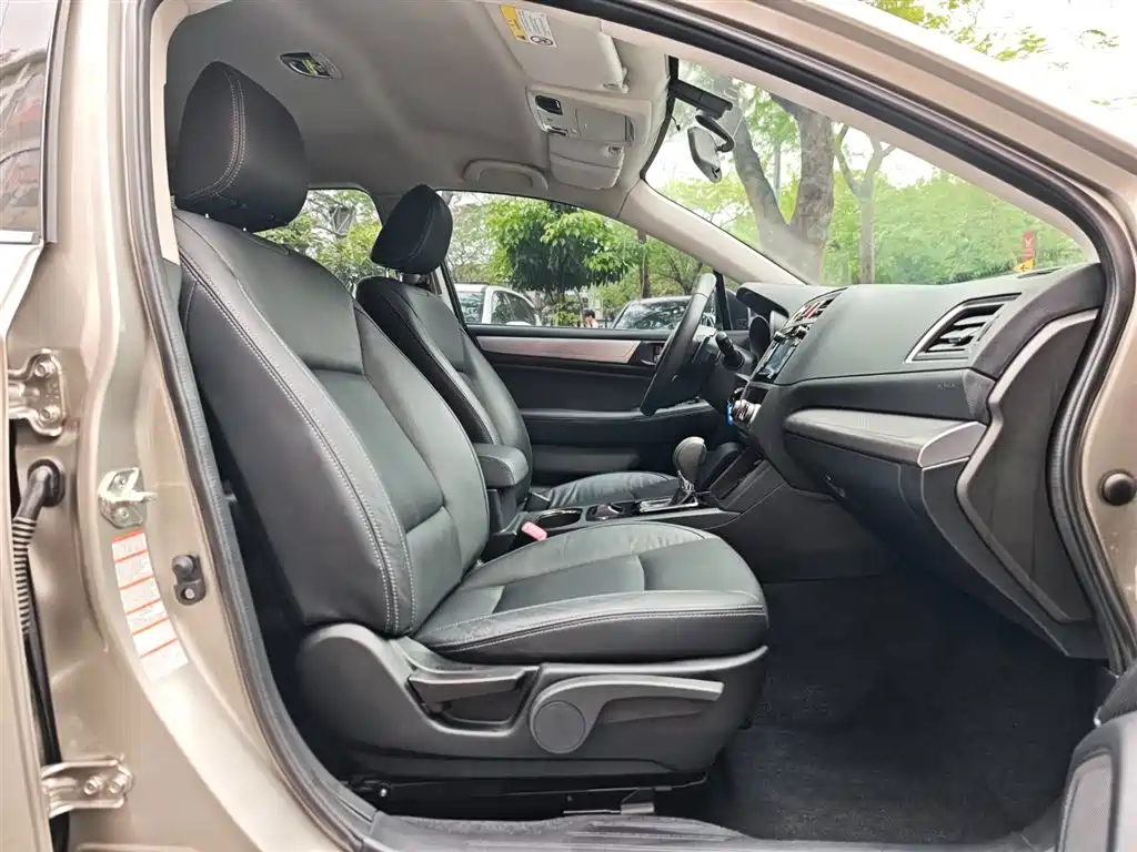 Subaru Outback — фото 20