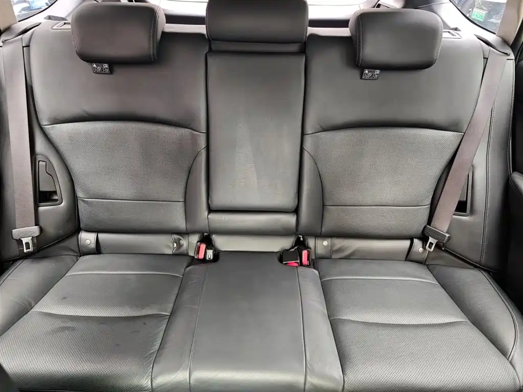 Subaru Outback — фото 22