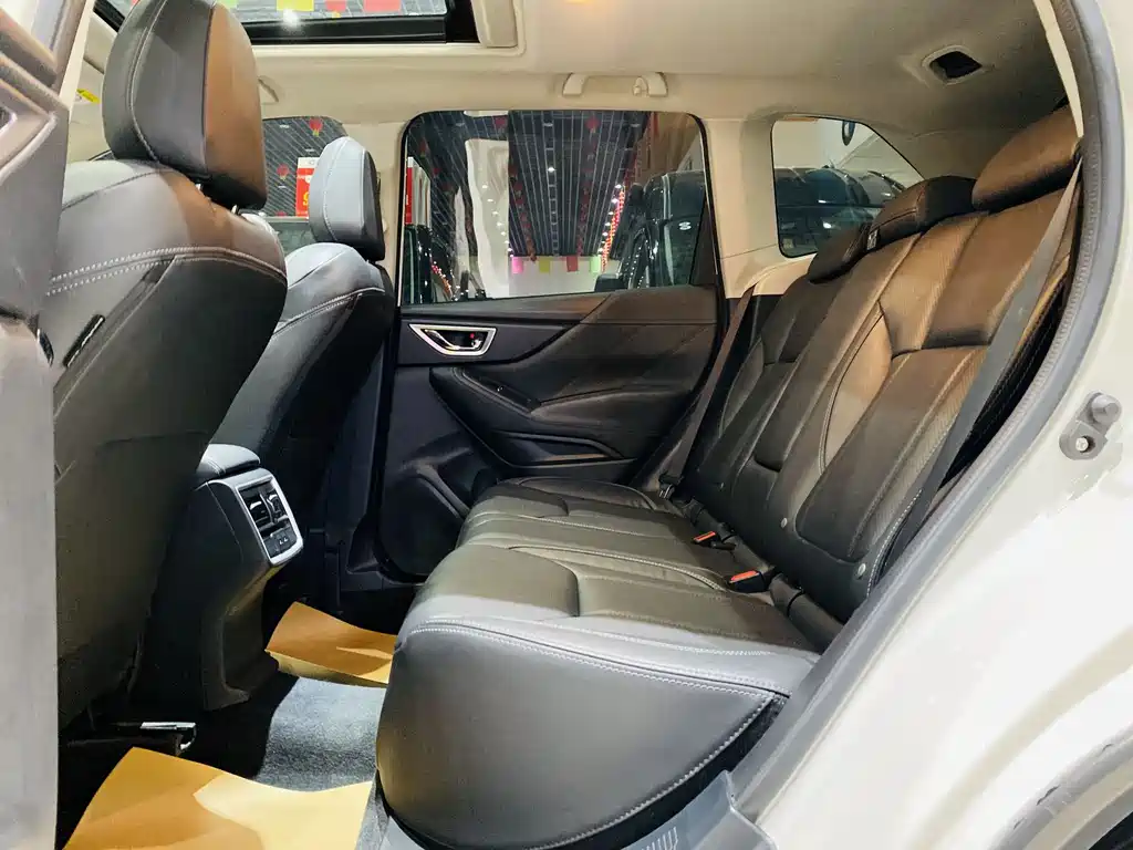 Subaru Forester — фото 14