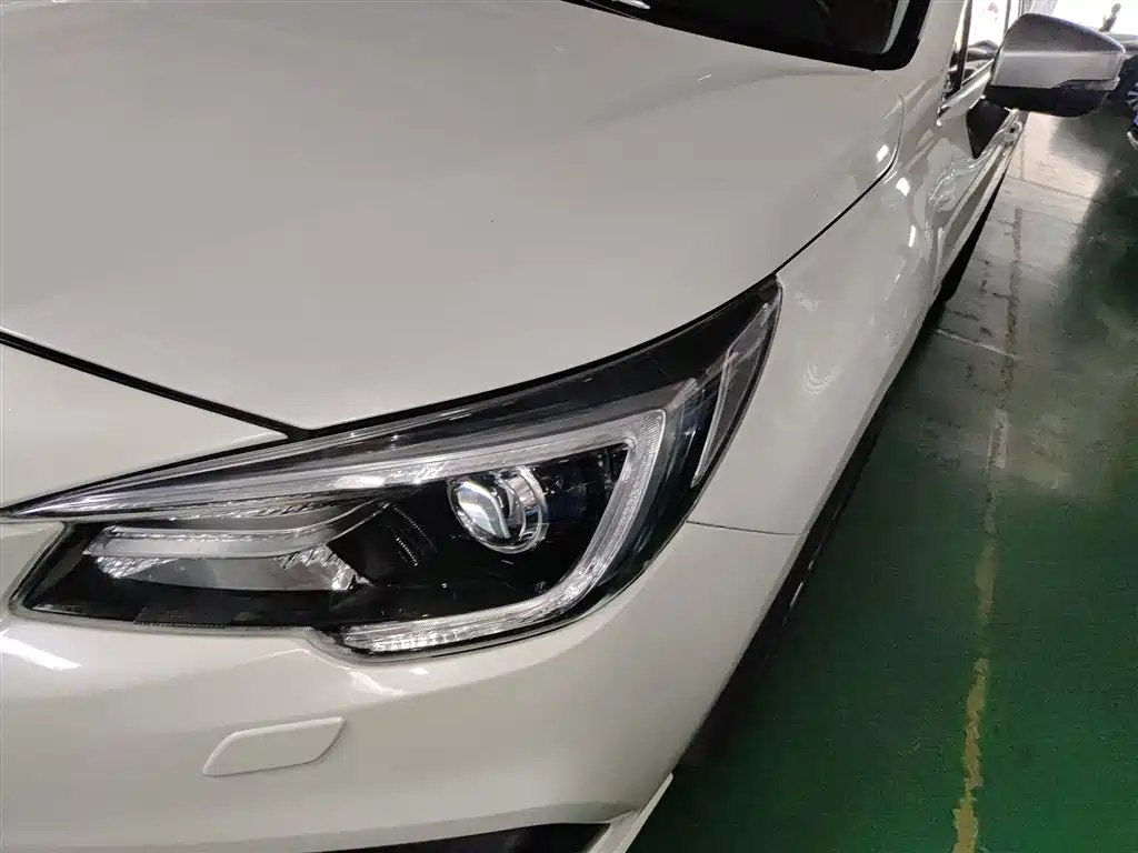 Subaru Legacy — фото 18