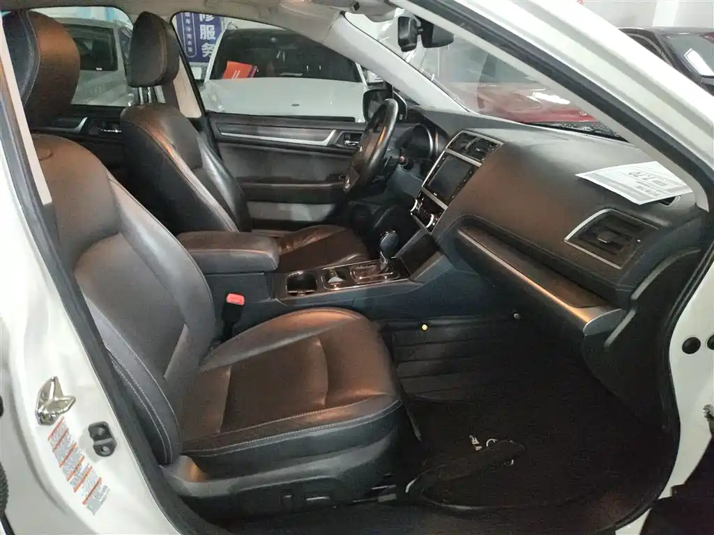 Subaru Legacy — фото 19