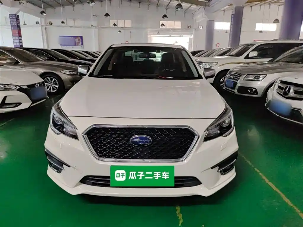 Subaru Legacy — фото 3