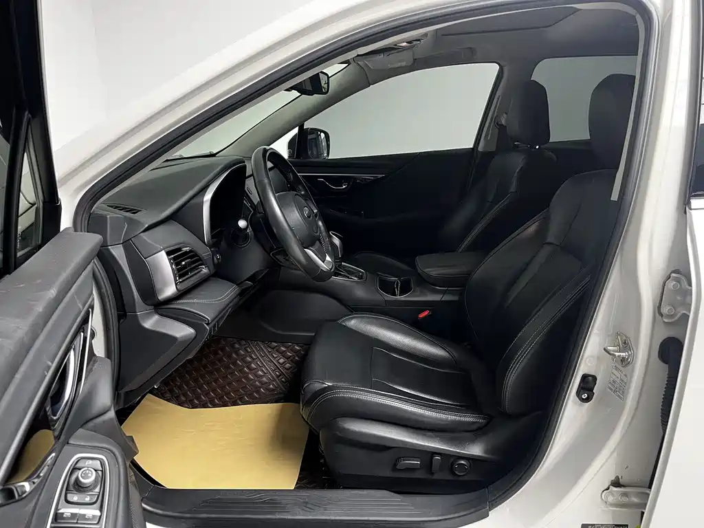 Subaru Outback — фото 15