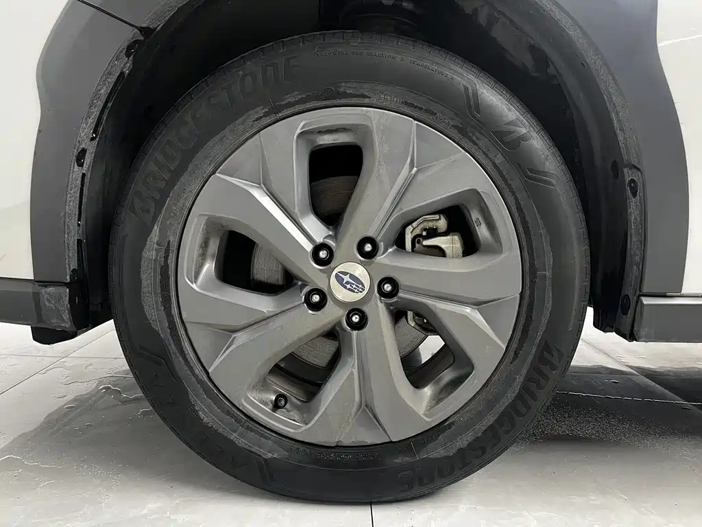 Subaru Outback — фото 6