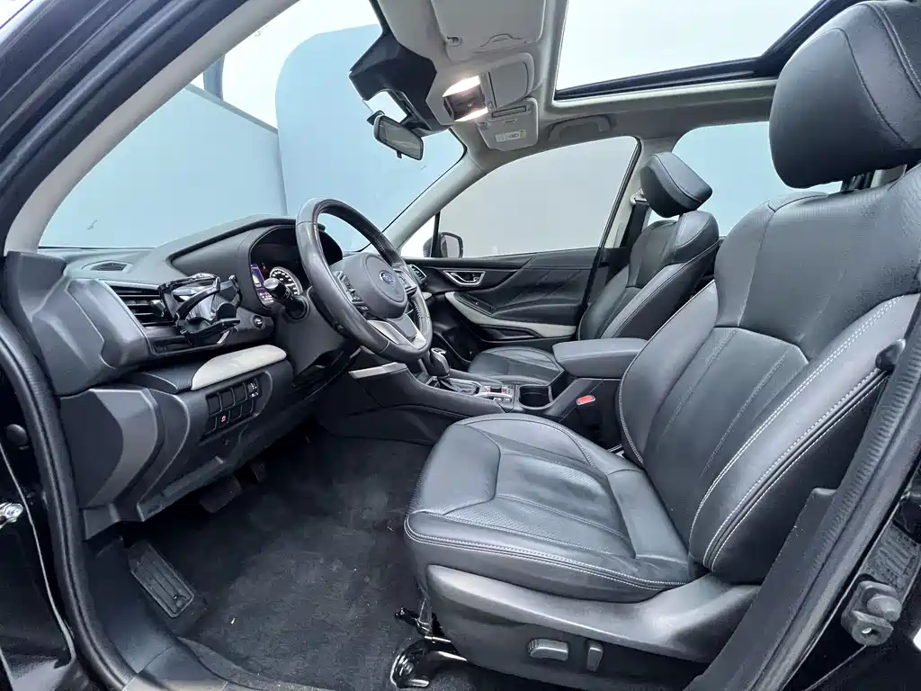 Subaru Forester — фото 11