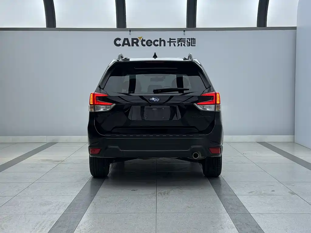 Subaru Forester — фото 4