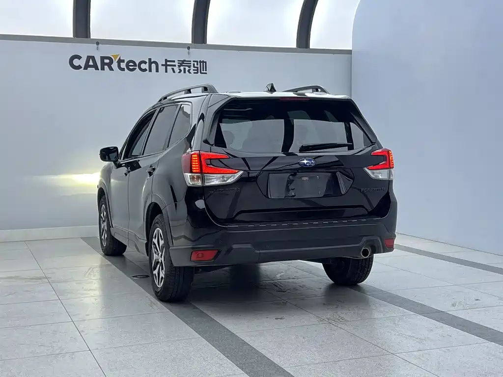 Subaru Forester — фото 5